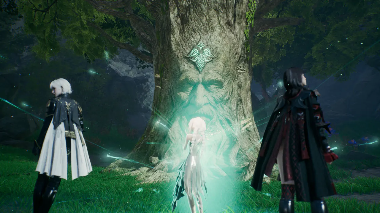 Um espírito da floresta brilhante flutua diante de uma árvore ancestral com um rosto entalhado, ladeado por dois aventureiros encapuzados.